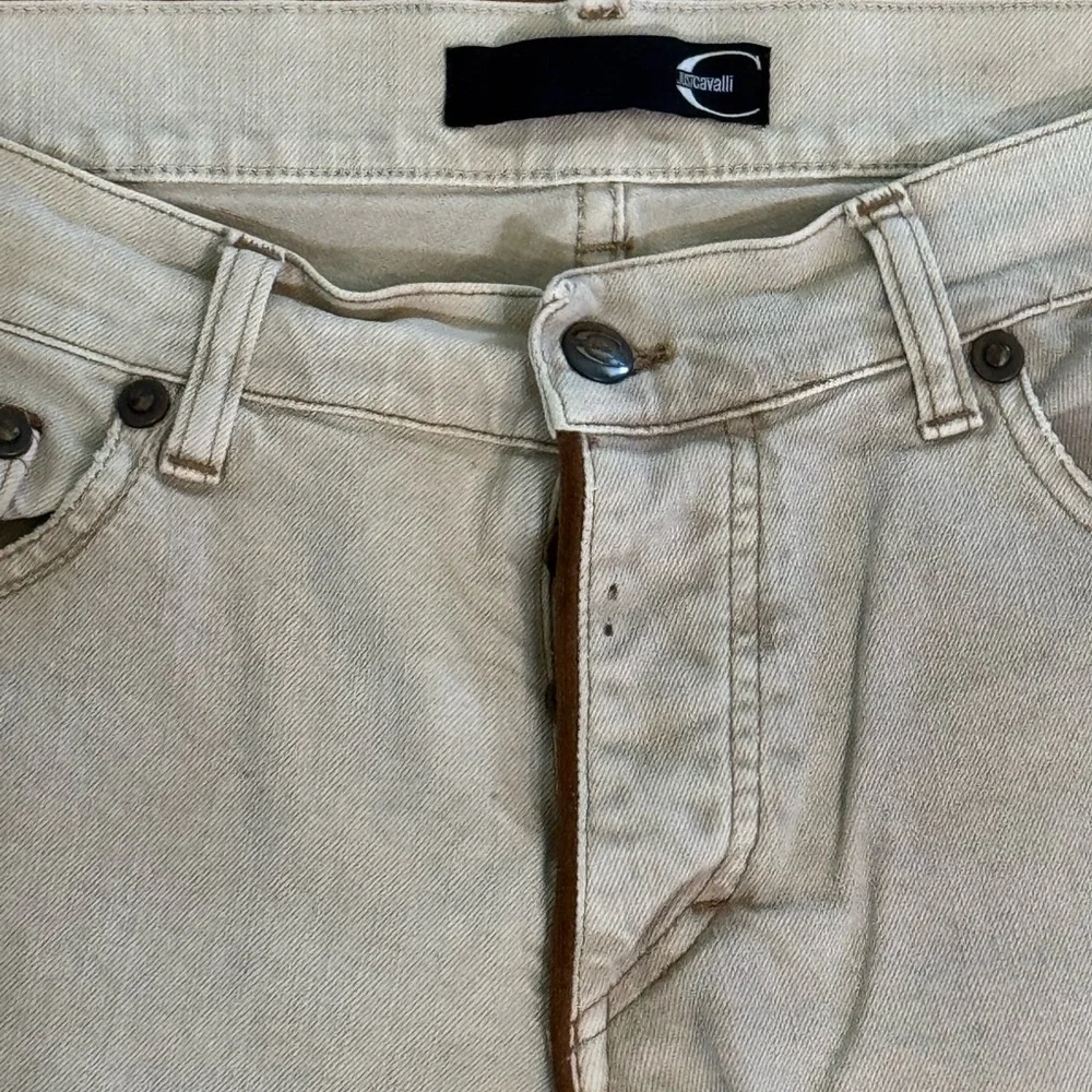 Just Cavalli Men's Beige Distressed Jeans - Picture 4 of 9